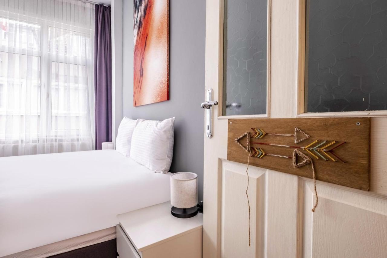 Sleek Flat With Excellent View In Cihangir * Istambul